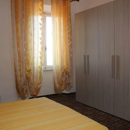 Casa Stella Nel Centro Di شقة كابوليفيري